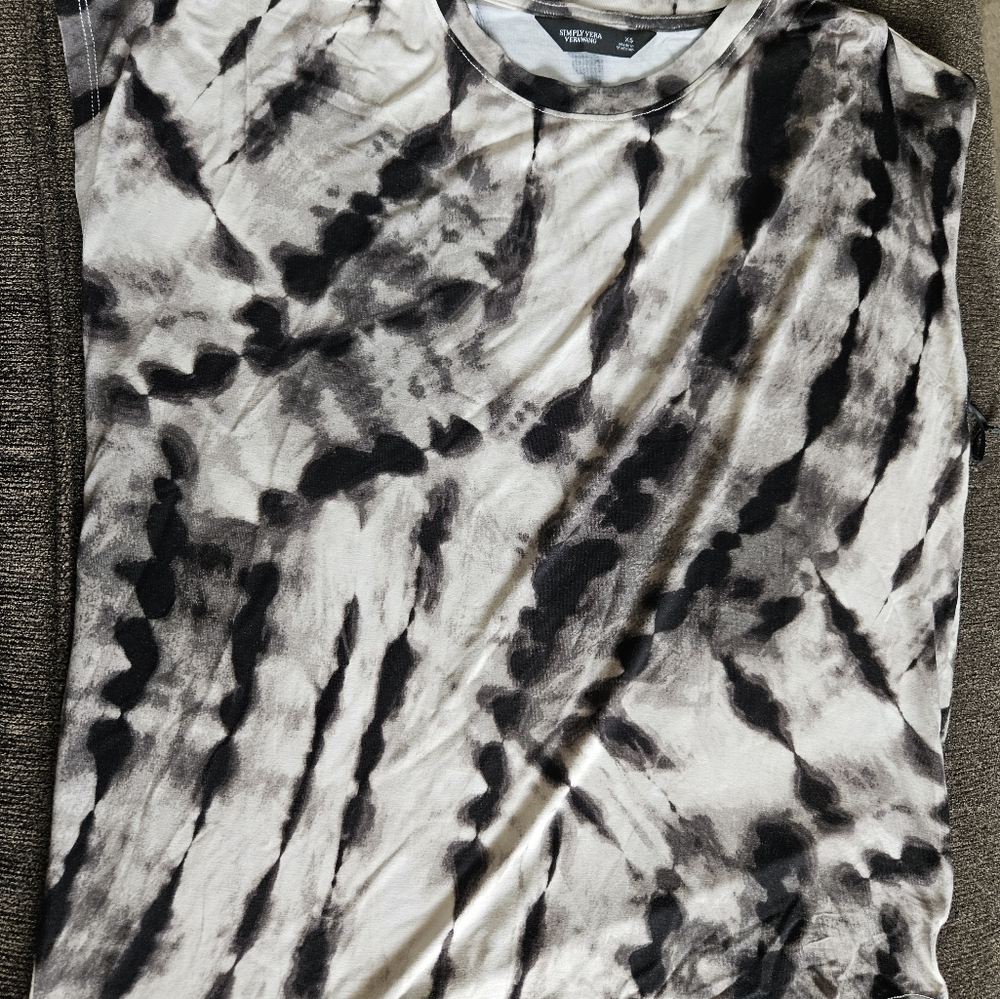 Vera Wang Top